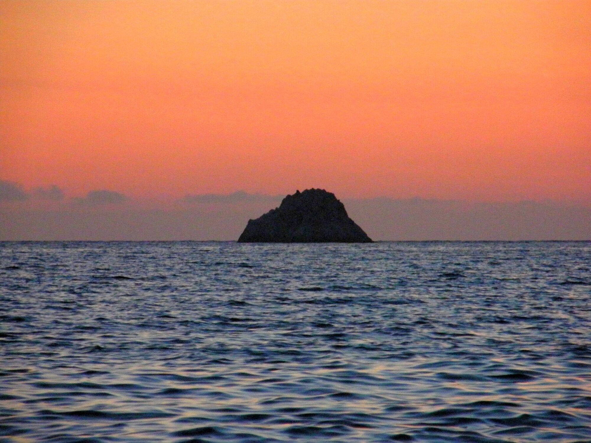 Bild mit Wasser, Sonnenuntergang, Italien, Sonnenaufgang, Sandstrand, Meer, Insel, berg