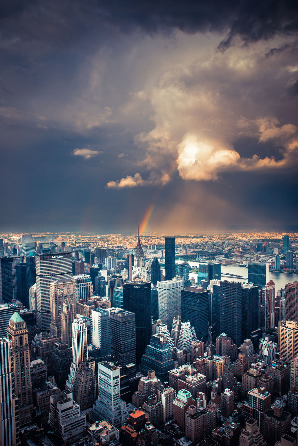 Bild mit Regenbögen, New York, USA, VINTAGE, Skyline, rainbow, NYC, Manhatten