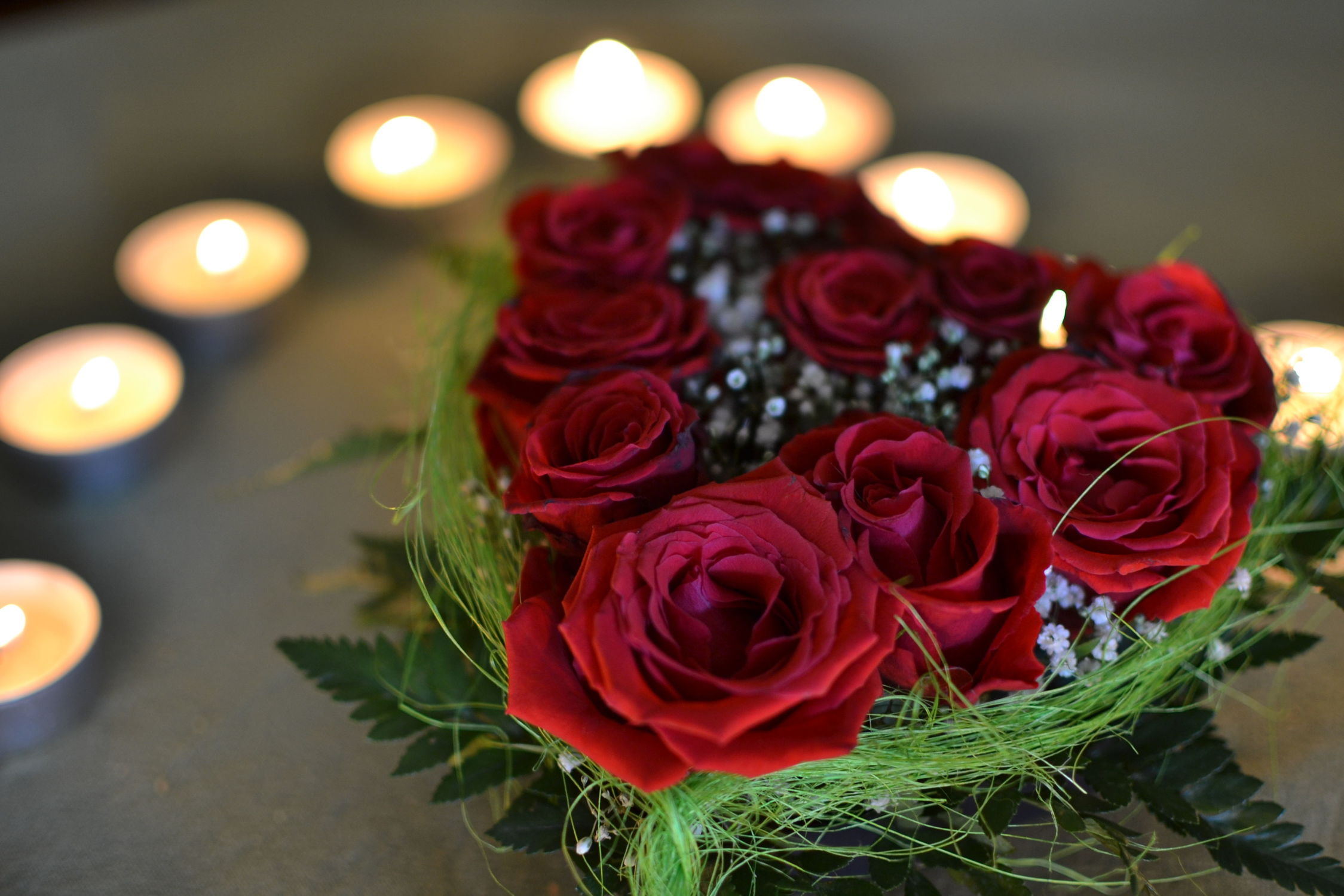 Bild mit Blumen, Rosen, Blume, Flower, Kerzenlicht, Stillleben, Herz, Liebe, Hochzeit, Geburtstag, Valentinstag, Rosenherz