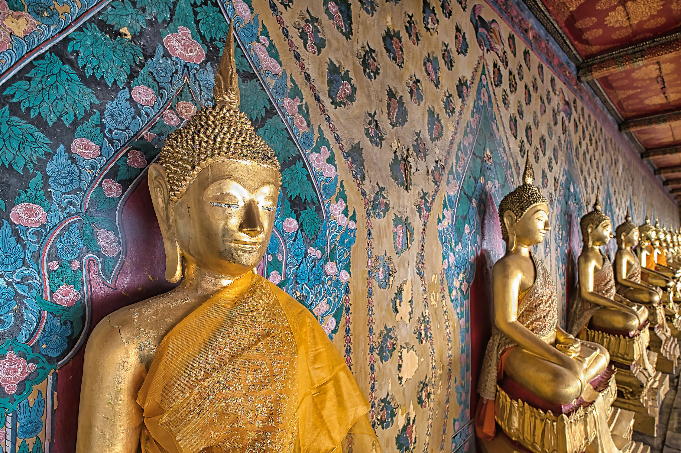 Bild mit Buddha, südostasien, Buddhas, Tempelanlagen, Religion, BUDDHASTATUE, Thailand, Bangkok, Wat Arun