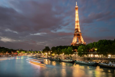 Bild mit Flüsse, Städte, Stadt, City, Paris Eiffel Tower, Eiffelturm, Paris, Aussichtsturm