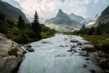 Bild mit Natur, Wasser, Berge, Alpen, Landschaft, Gebirge, Fluss, Schweiz, Tag, Bachlauf