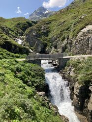 Bild mit Österreich, Alpen, Brücke, Wasserfall