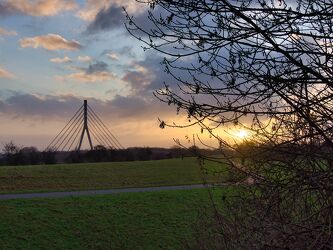 Rheinbrücke mit Sonnenaufgang