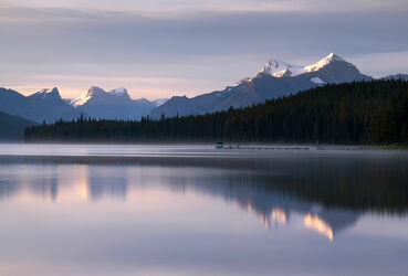 Bild mit Natur, Landschaften, Naturlandschaften, Morgenstimmung, Berglandschaft, Nordamerika, Alberta, Rocky Mountains, Kanada, Jasper National Park
