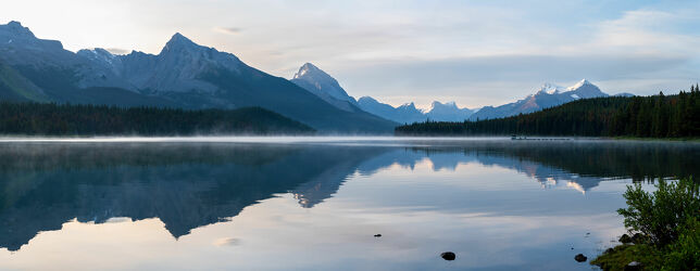 Bild mit Seen, Panorama, Reisen, Bergwelten, Morgenstimmung, Nordamerika, Alberta, Rocky Mountains, Kanada, Jasper National Park