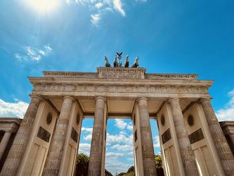 Bild mit Berlin, Brandenburger Tor, traveling, Tourismus