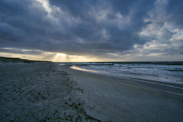 Bild mit Wasser, Wolken, Sand, Urlaub, Sonne, Strand, Ostsee, Meer, Küste, Tourismus