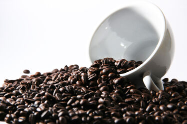 Bild mit Lebensmittel, Weiß, aroma, cafe, Kaffee, kaffeebohnen, Tasse, Liegend, bohnen, koffein
