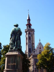 Jan van Eyck Statue