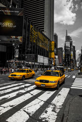 Bild mit Autos, Architektur, Straßen, Stadt, urban, New York, New York, monochrom, Staedte und Architektur, USA, schwarz weiß, hochhaus, wolkenkratzer, metropole, Straße, Hochhäuser, SW, Manhattan, Brooklyn Bridge, Yellow cab, taxi, Taxis, New York City, NYC, Gelbe Taxis, yellow cabs, 1st Ave, Times Square, high tower, big apple, traffic