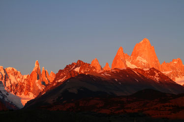 Bild mit Natur, Wasser, Berge, Gletscher, Sonnenuntergang, Sonnenaufgang, See, Patagonien, berg, Gebirge, Eisberg